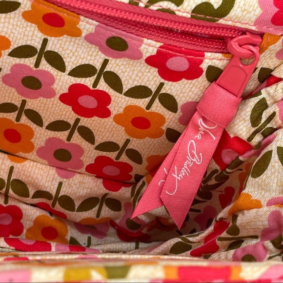 Vera Bradley Red Floral Messenger Style Crossbody GUC - Picture 9 of 12